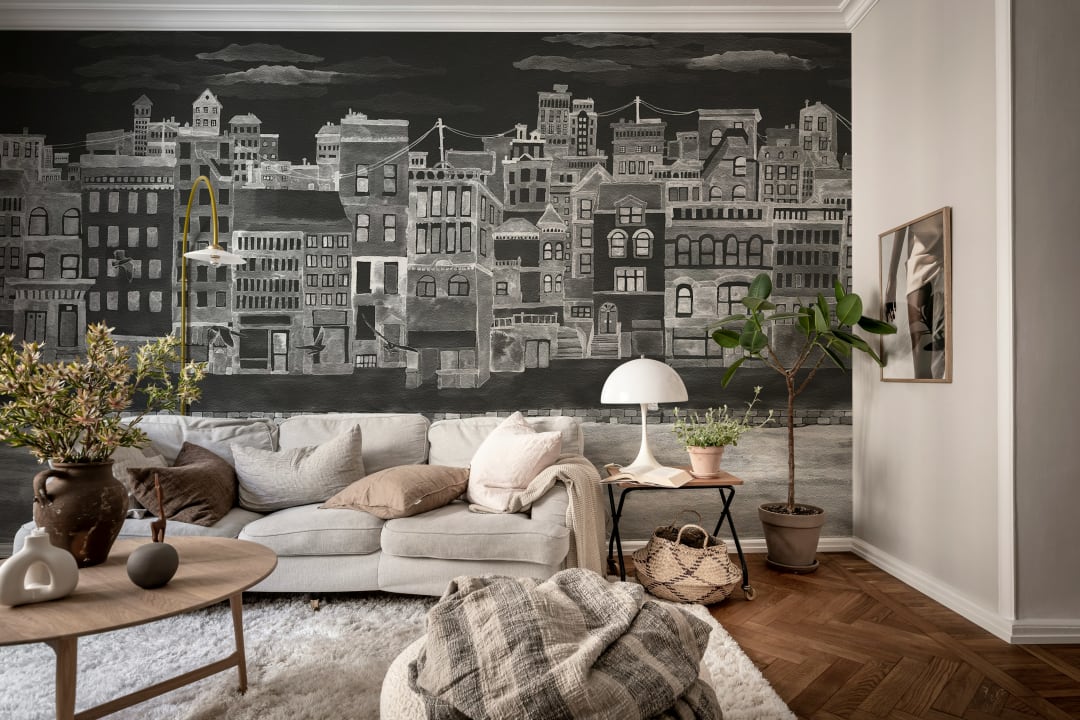 Noir Harbor Elegance