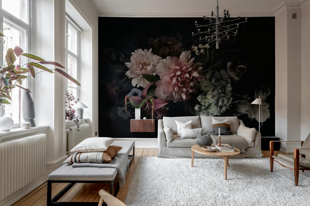 Dunkle florale Eleganz