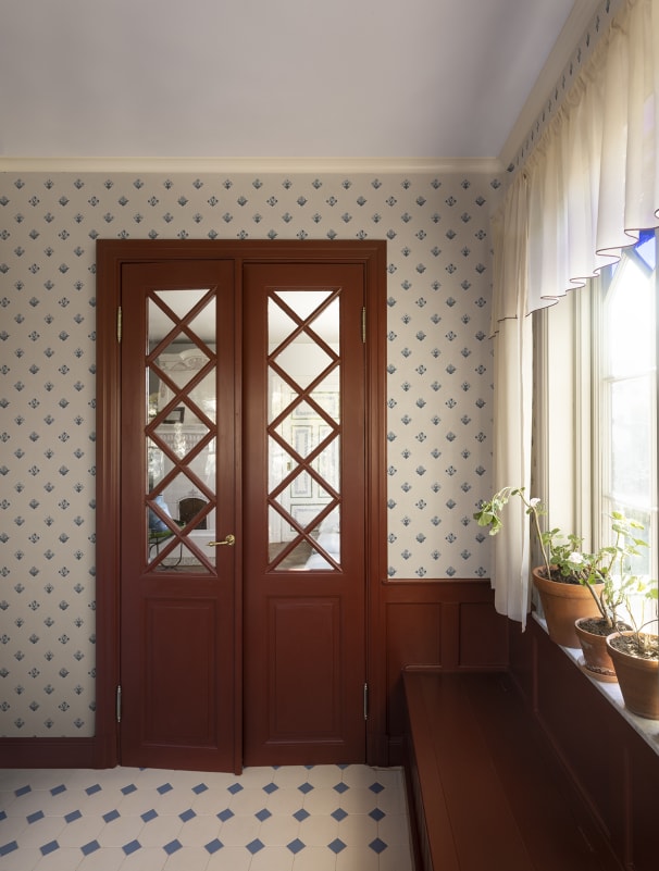 amy interior design masters wallpaper