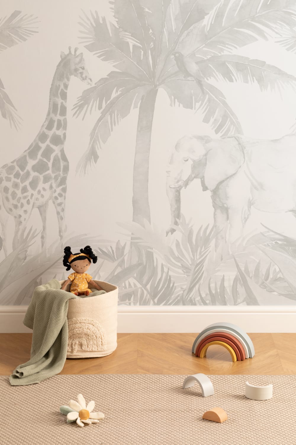 Neutrale muurschildering met aquarel jungle behang voor kinderkamer