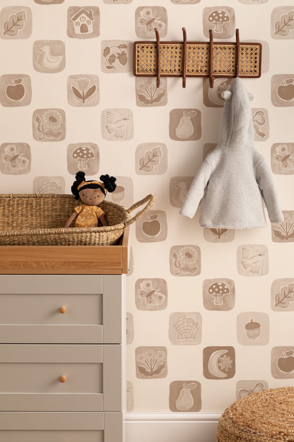Neutral Checkered Kids' Patchwork Pattern Mural