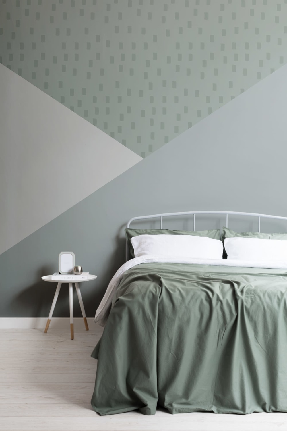 Pastel Green Geometric Triangle Prism Wallpaper Mural