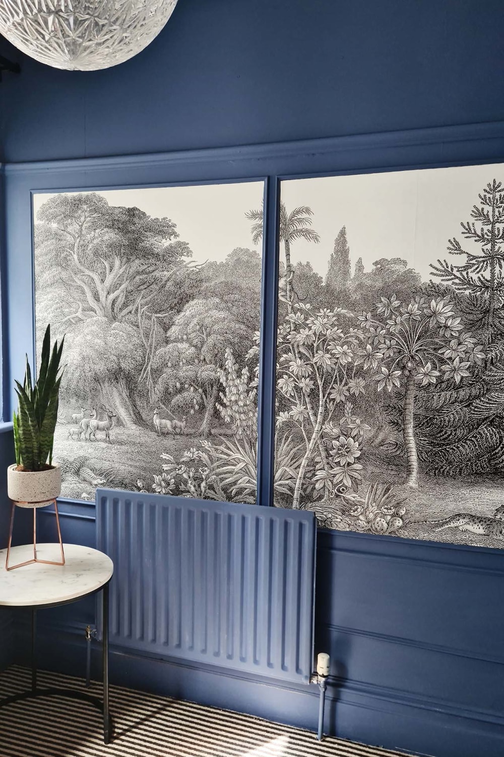 WALL MURAL REMINISCENT OF COPPERPLATE PRINTS