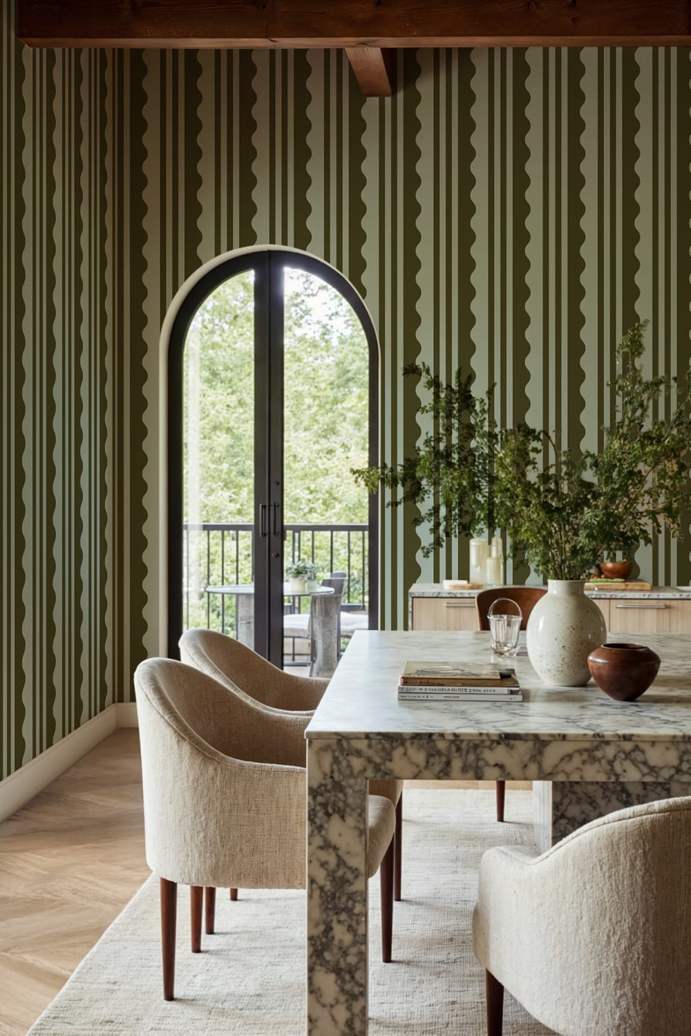Wavy Elegance