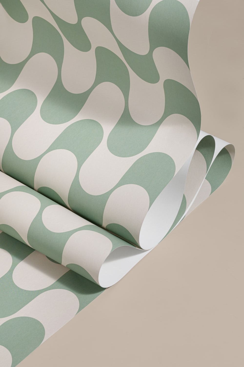 Green Groovy Retro Repeat Pattern Wallpaper