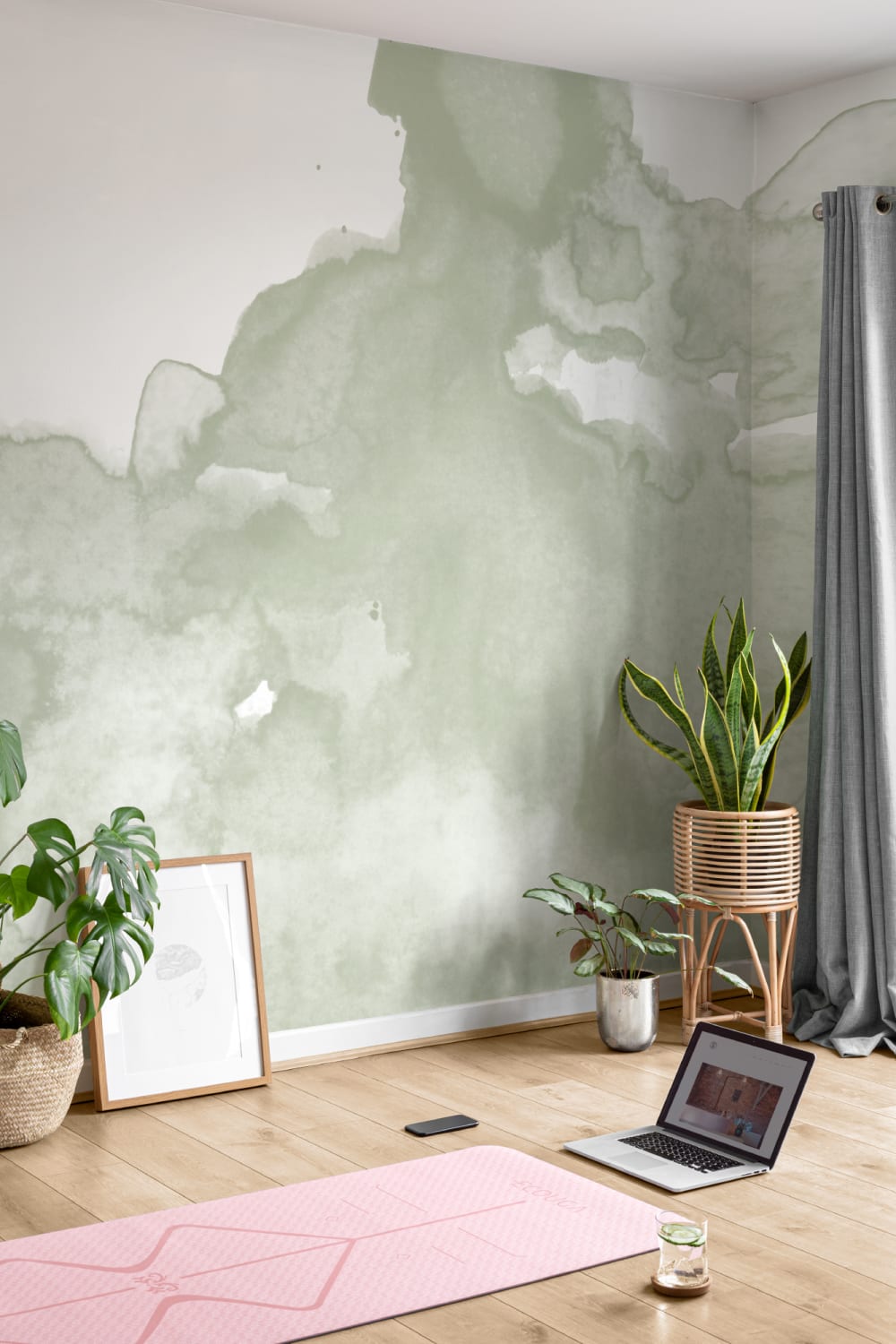 Mural nube a la acuarela en verde salvia