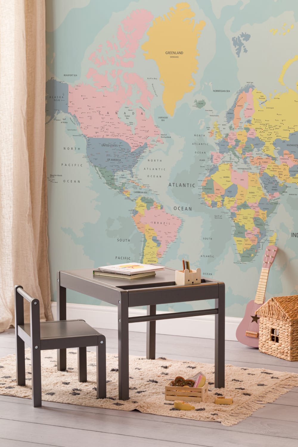 Mural de papel de parede do mapa-mundo em tons pastel
