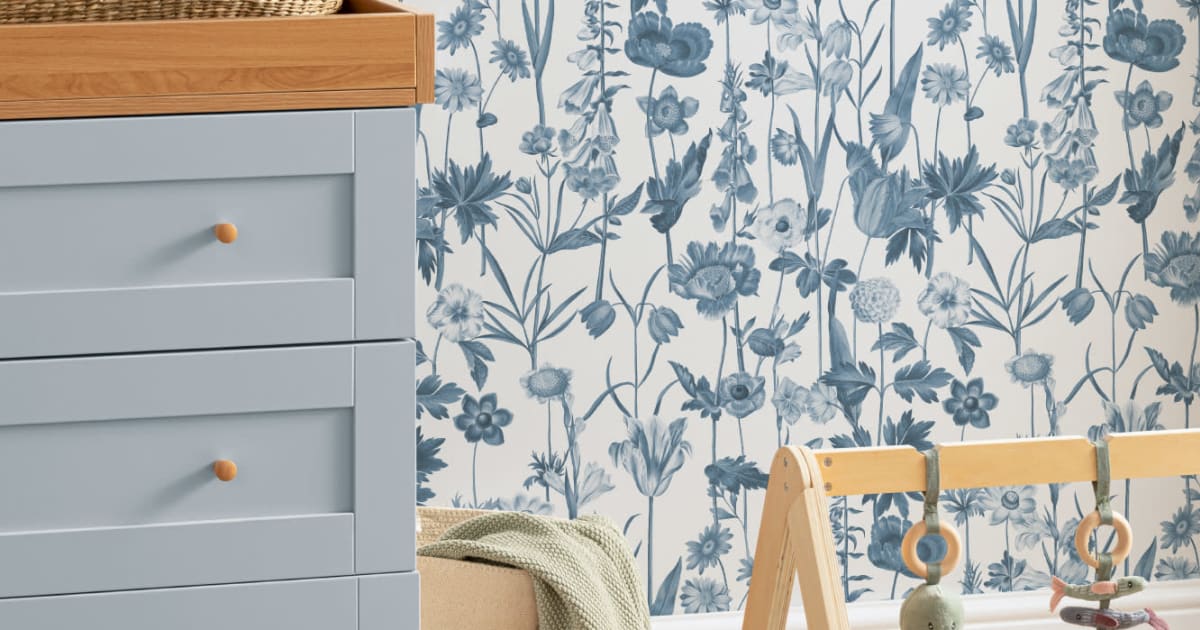 Rebecca Zwanzig Poster - Blauw Bloemenpatroon