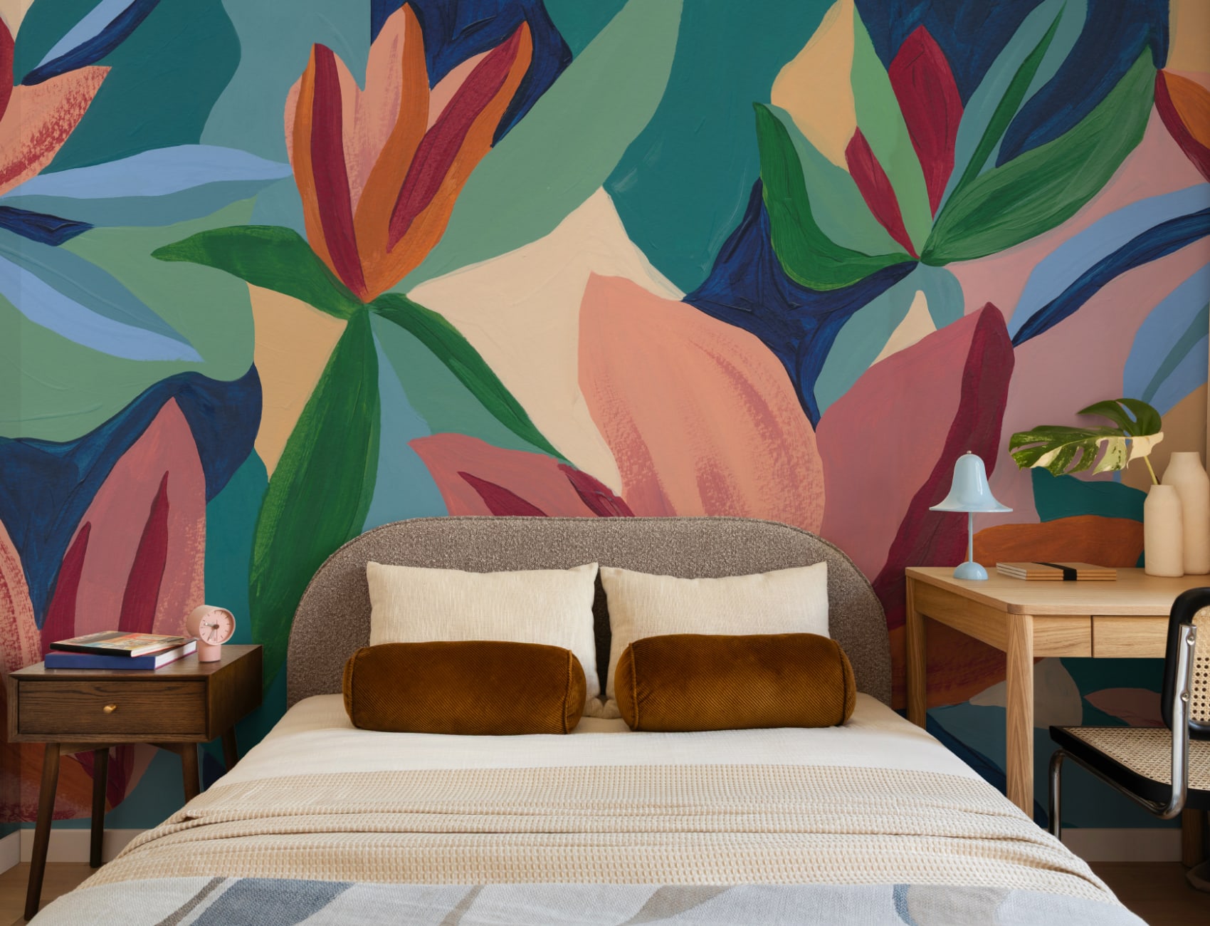 Flerfarvet abstrakt blomsterfantasi fototapet med dristig energi