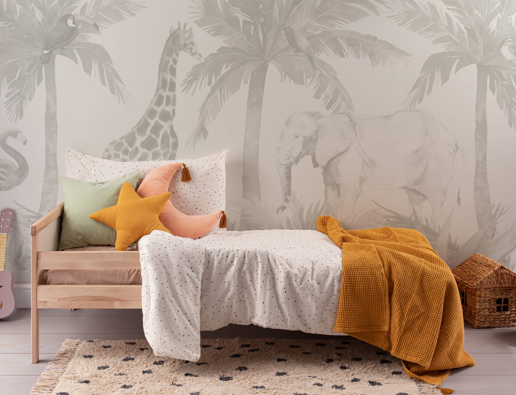 Neutrale muurschildering met aquarel jungle behang voor kinderkamer