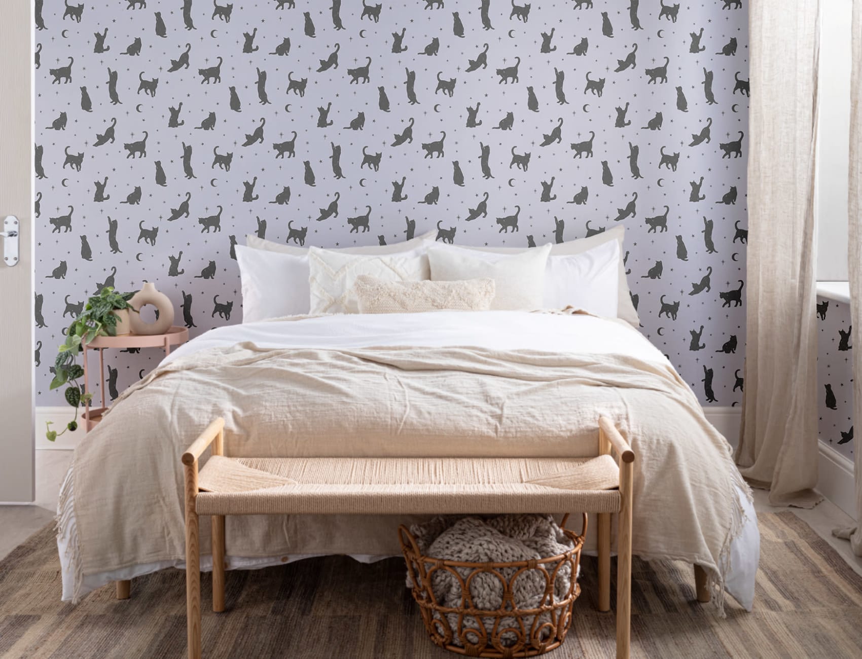 Mural Papel Pintado Lila con Motivo de Gatos y Estrellas
