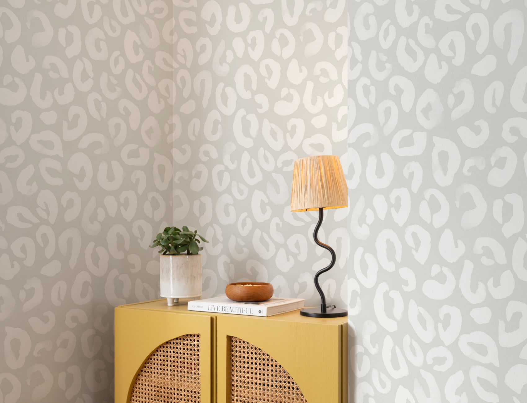White and Grey Painted Leopard Print Repeat Pattern Wallpaper