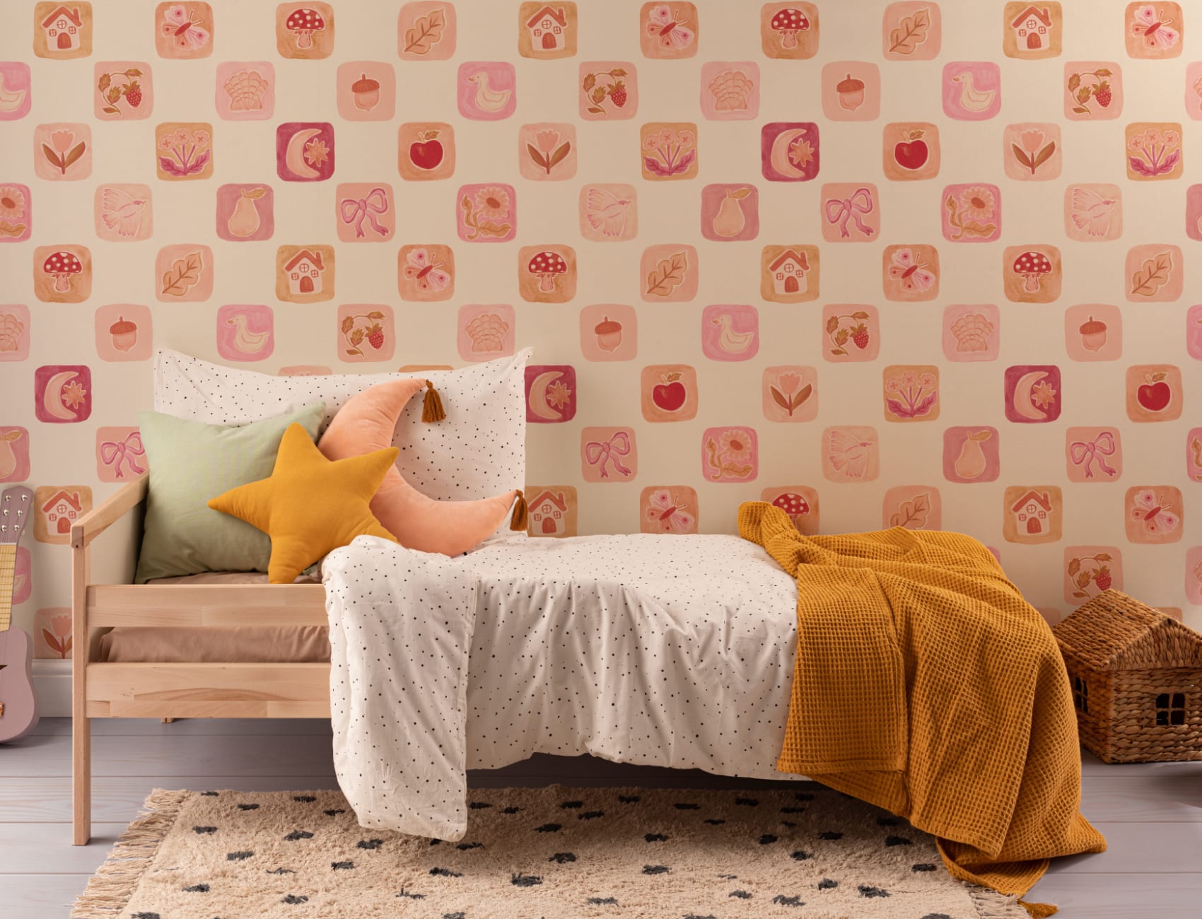 Carta da parati rosa vintage con motivi patchwork per bambini