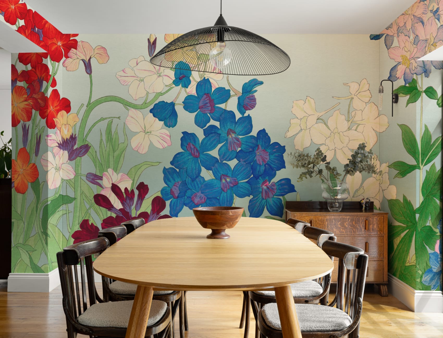 Mural floral japonés de acuarela Delphinium