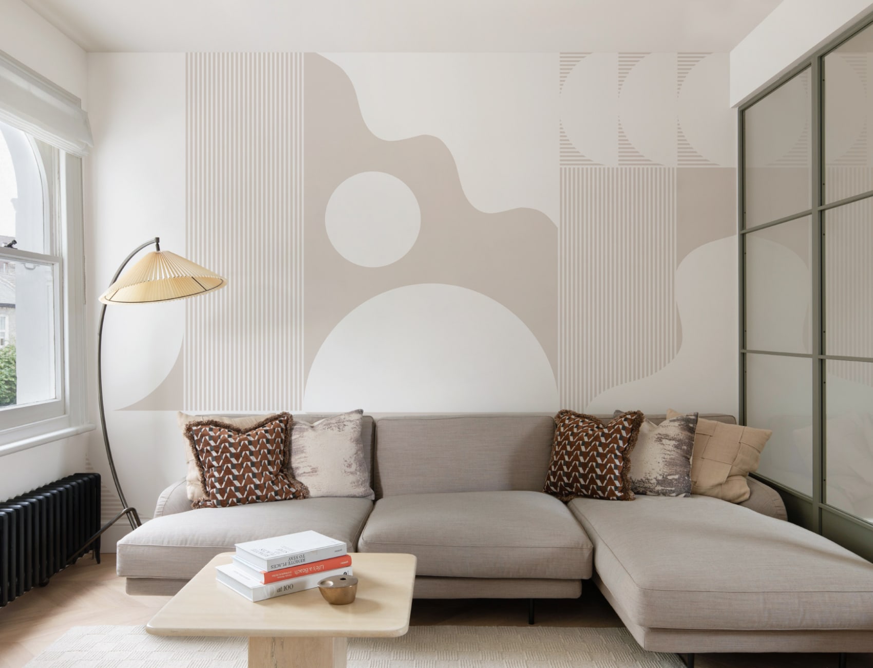 Papier Peint Panoramique Abstrait en Beige et Blanc avec Formes Géométriques Douces