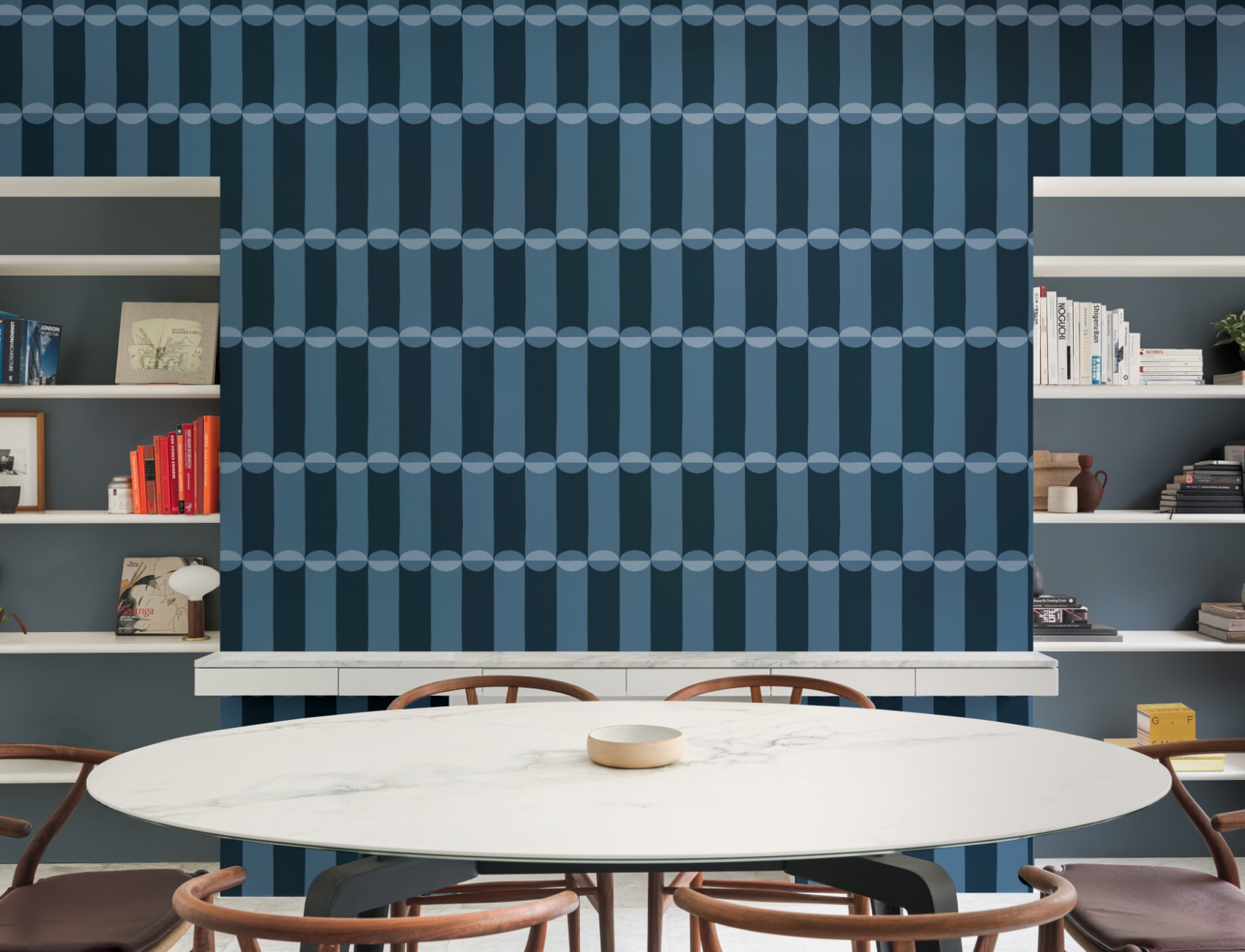 Carta da parati blu con motivo geometrico retrò
