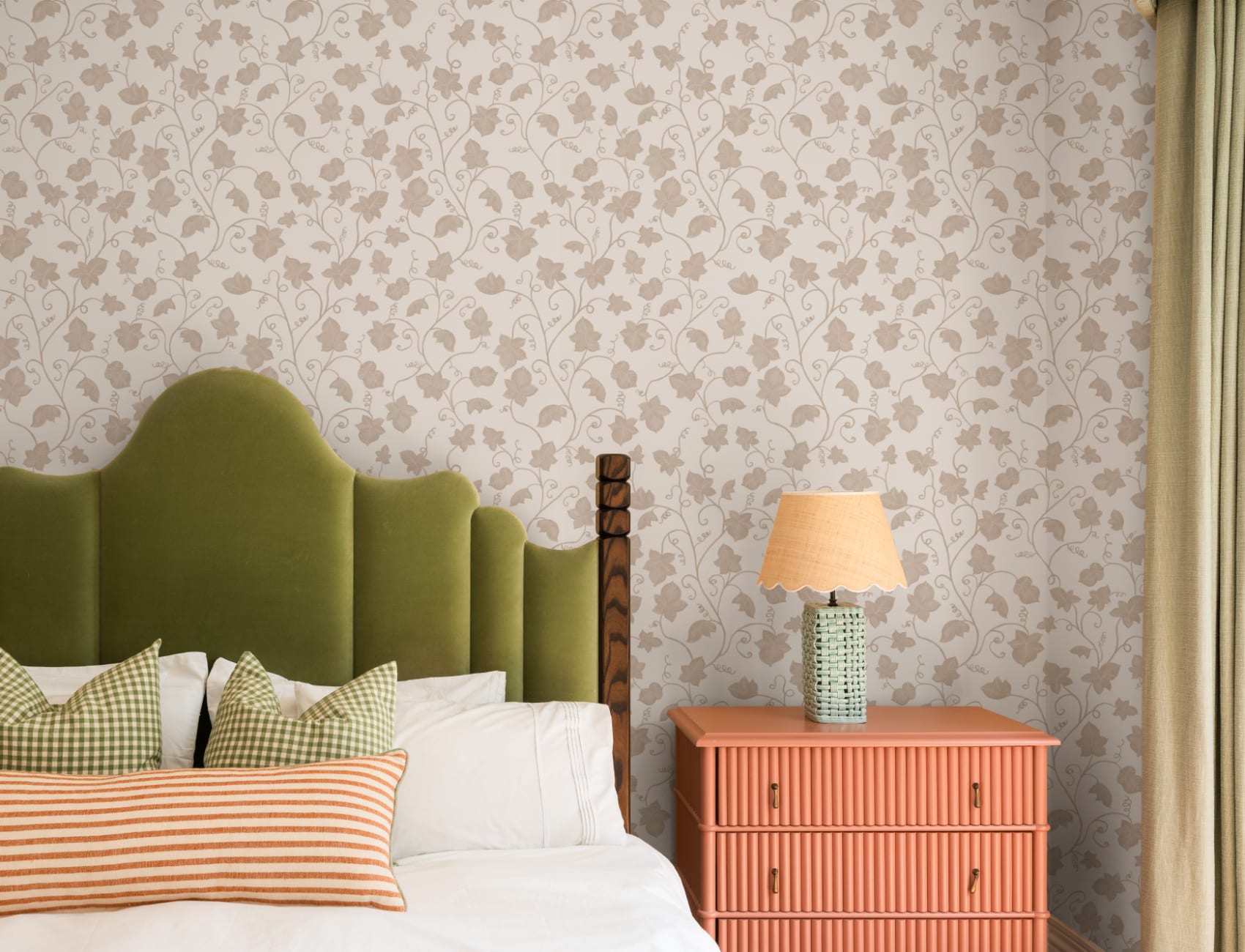 Beige Cute Ivy Wallpaper