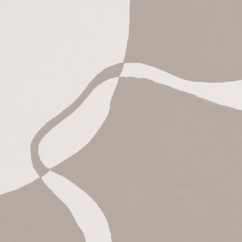 Handgemalte Fototapete in geschwungener Form in zartem Beige mit Gipsstruktur