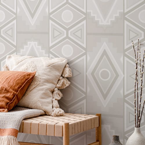 Neutral geometrisk tapet i afrikansk stil
