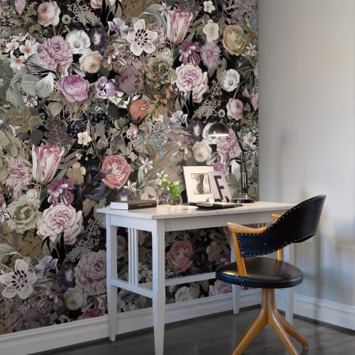 Wallpaper with flowers and black background