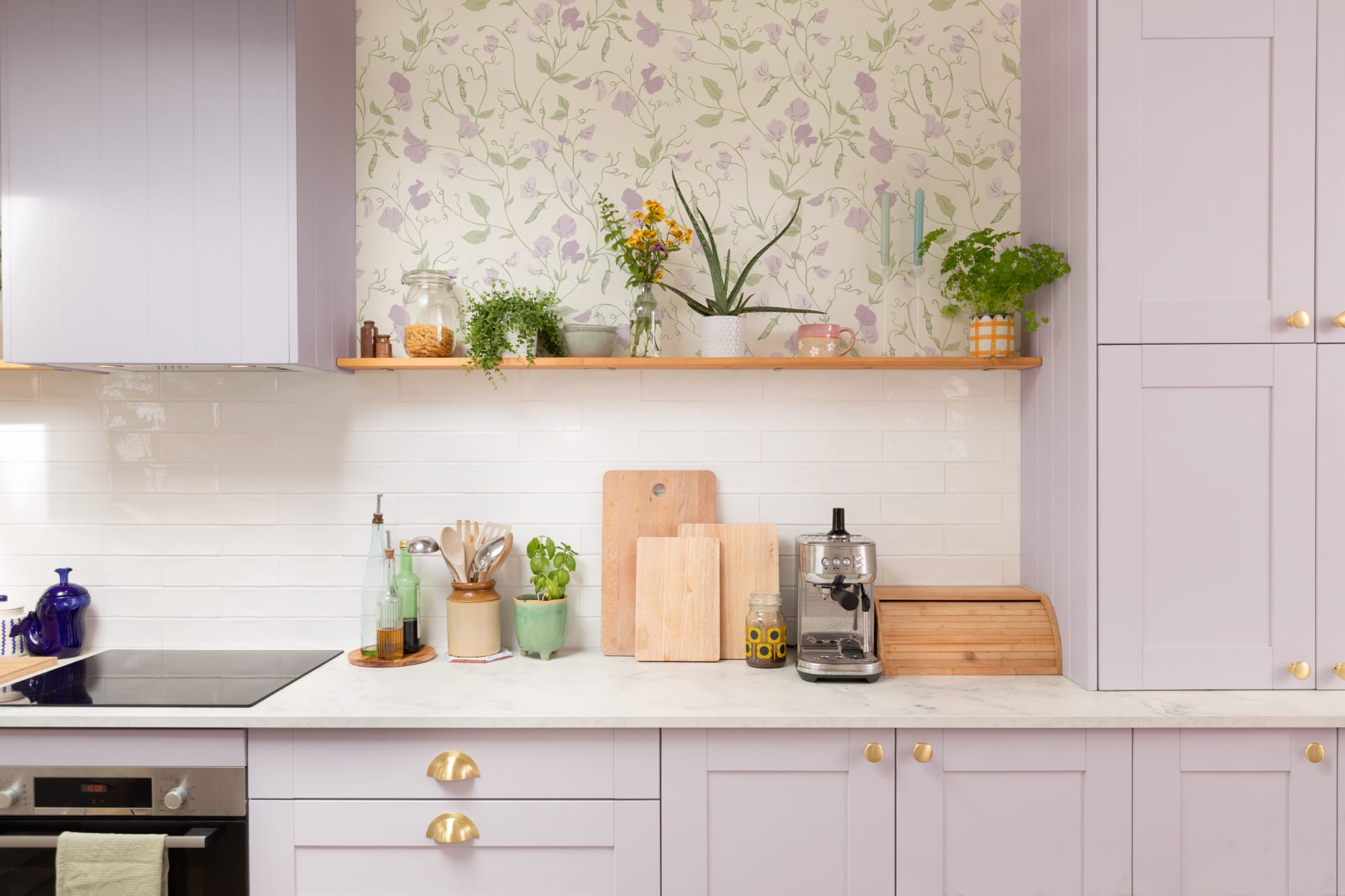 Wallpaper Styles To Refresh Your Kitchen Walls – Hovia - Hovia, image size:2000x1333