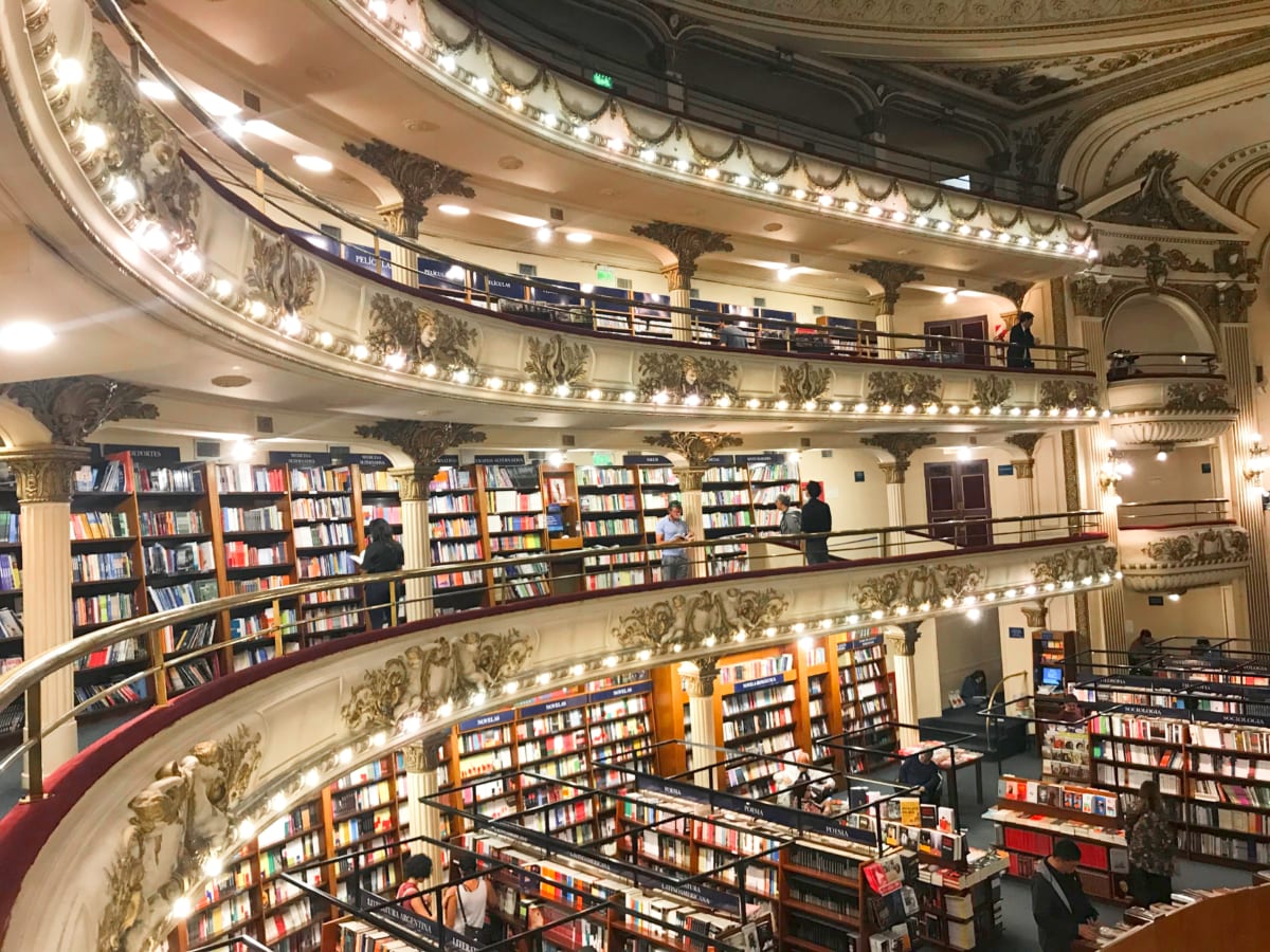 Interior da livraria argentina El Ateneo Gran Splendid