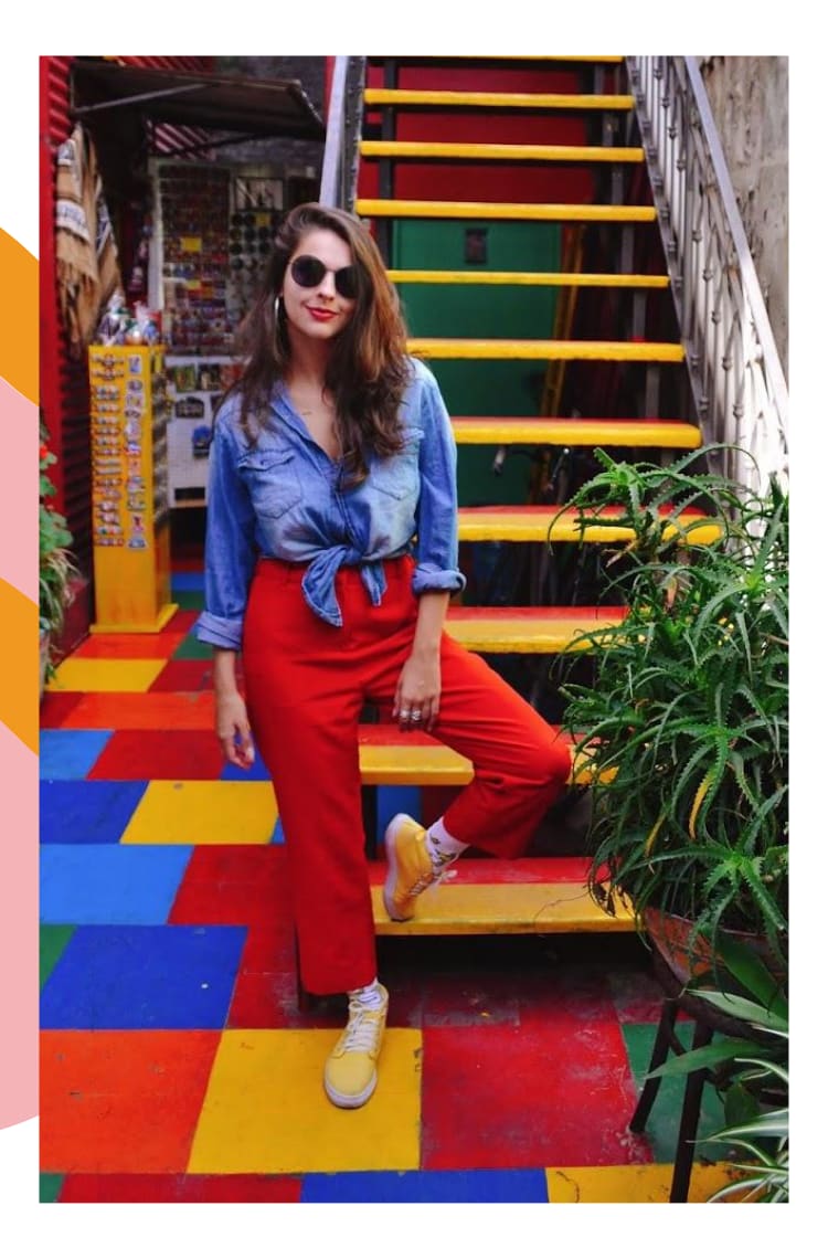 Calça vermelha online com camisa jeans