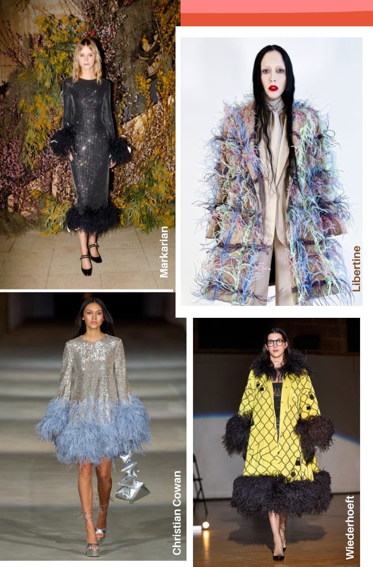 Montagem com 4 fotos ilustrando uma das 6 tendências da NYFW 2023 Outono/Inverno: plumas. Foto 1, da Markarian: uma modelo loira na altura dos ombros loiros estão em frente a uma parede com plantas. O look é composto por um vestido mídi de mangas longas de paetê com plumas pretas na barra e nas mangas. Foto 2, da Libertine: uma modelo de cabelos longos pretos está em frente a uma parede branca. O look é composto por um terno cinza, sobretudo cinza repleto de plumas coloridas. Foto 3, da Christian Cowan: uma modelo com cabelos longos castanhos ondulados está em uma passarela cinza. O look é composto por vestido de paetê curto com mangas longas prateado. As mangas e a barra estão cobertos de plumas azul claro, com uma bolsa prateada na mão e sandália plataforma prateada. Foto 4, da Wiederhoeft: uma modelo com cabelos médios escuros está em uma passarela escura. O look é composto por vestido preto com sobretudo amarelo com barra e mangas de plumas pretas.