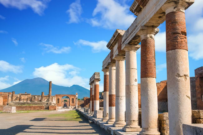 Pompeis ruiner og vulkanen Vesuv