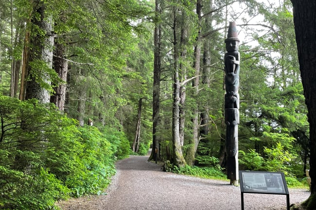 Sitka, Alaska � indiansk kultur, dyreliv og regnskov