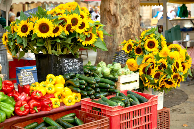 Markedsdag i Cavaillon og multimedie-show i nedlagt kalkmine