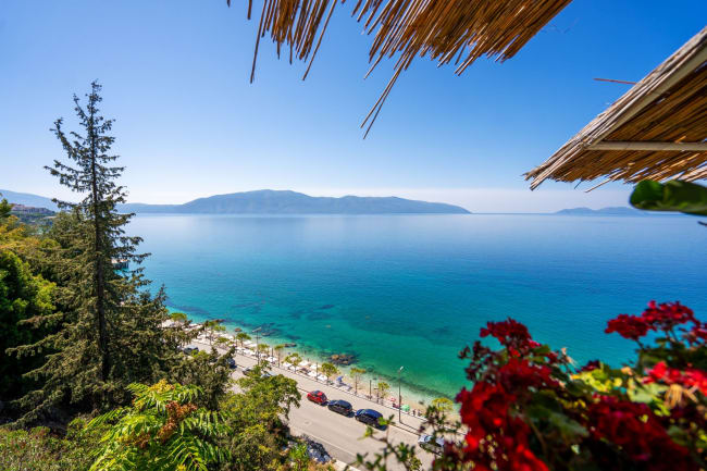 Afslapning i Vlora eller bådtur (tilkøb)