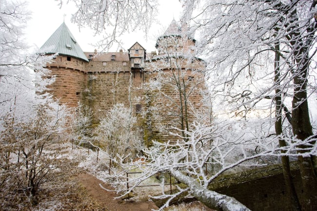 Middelalderborgen Haut Koenigsbourg og middelalderbyen Obernai