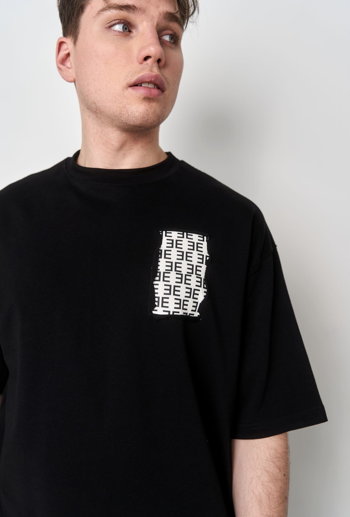 Футболка oversize «Torn»
