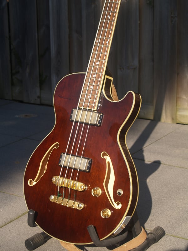 Ibanez Artcore - AGB200 - incl.Gigbag