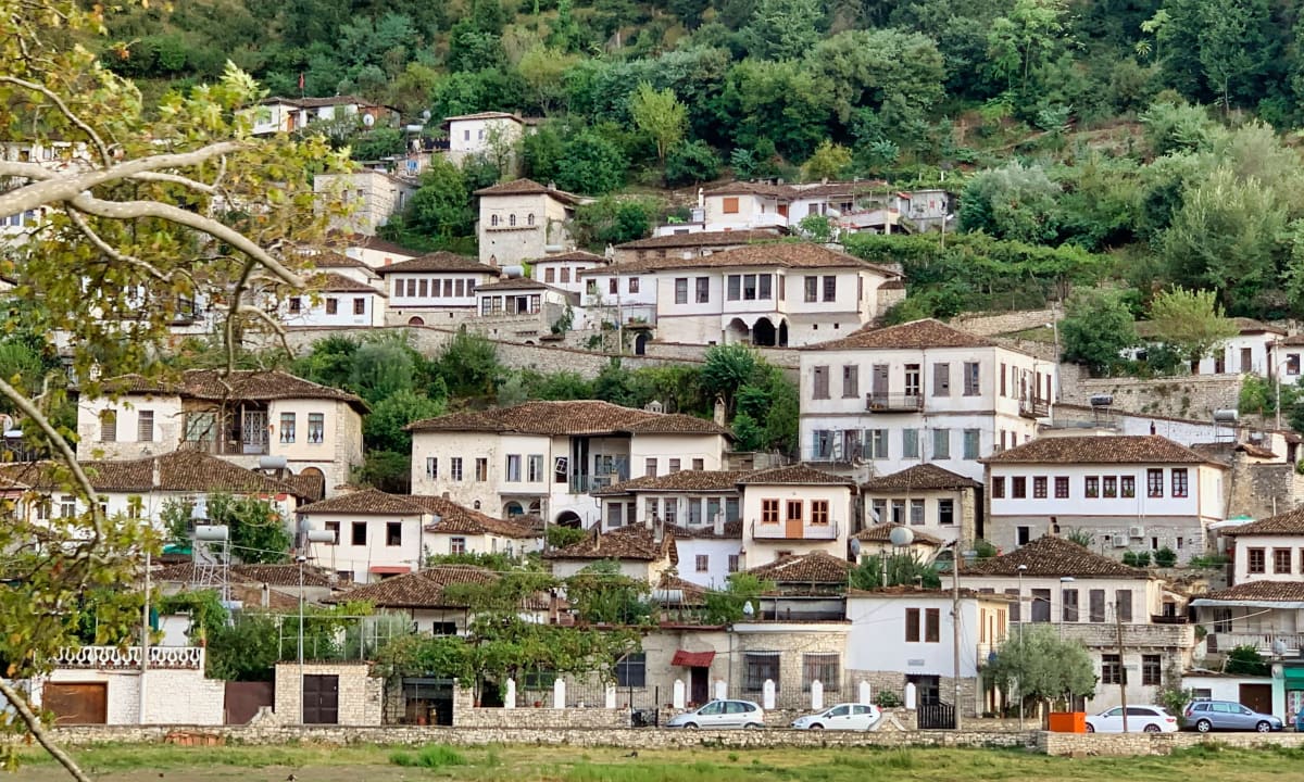 Photo of a townscape in Berat, Albania by Datingjungle on Unsplash