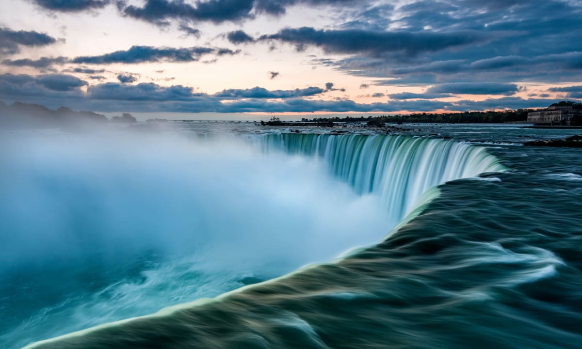 Photo of Niagara Falls, Canada at sunrise by Sergey Pesterev on Unsplash