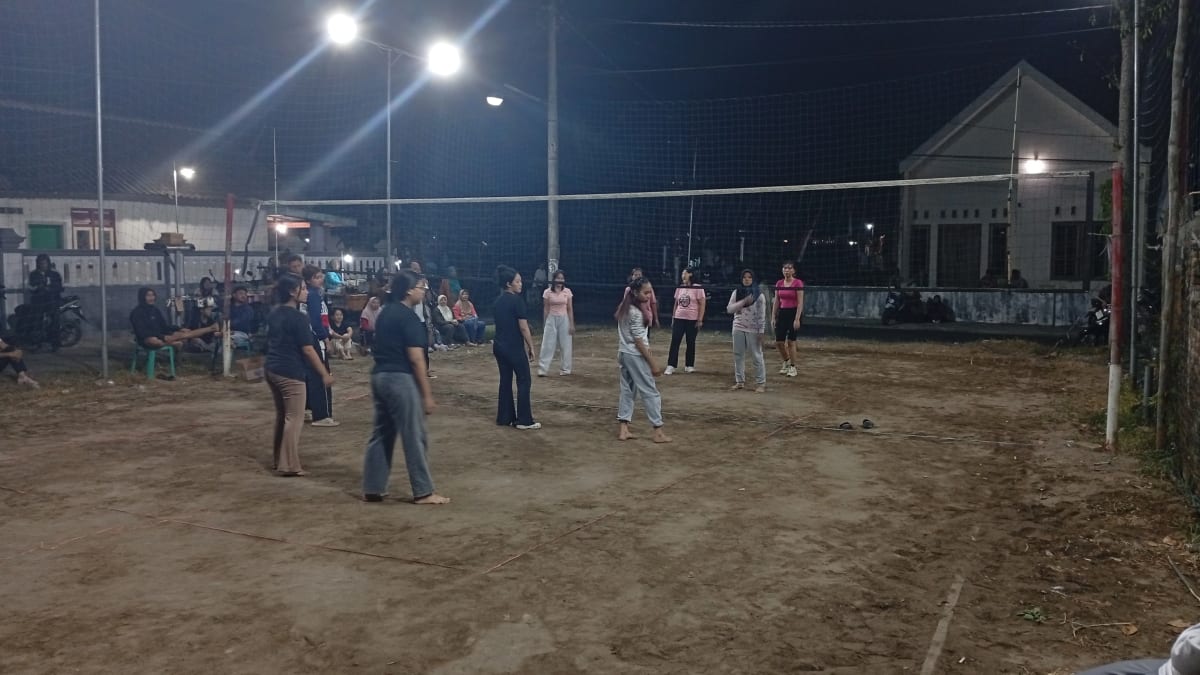 Pertandingan voli warga