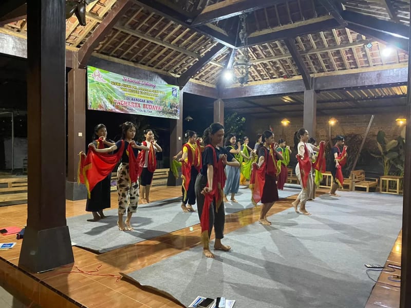 Kesenian & Budaya