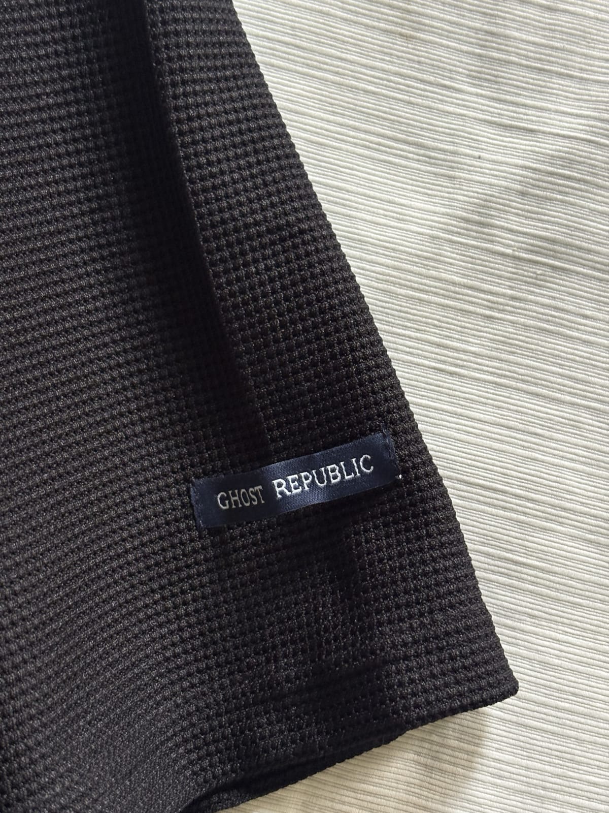 Polera Ghost Republic