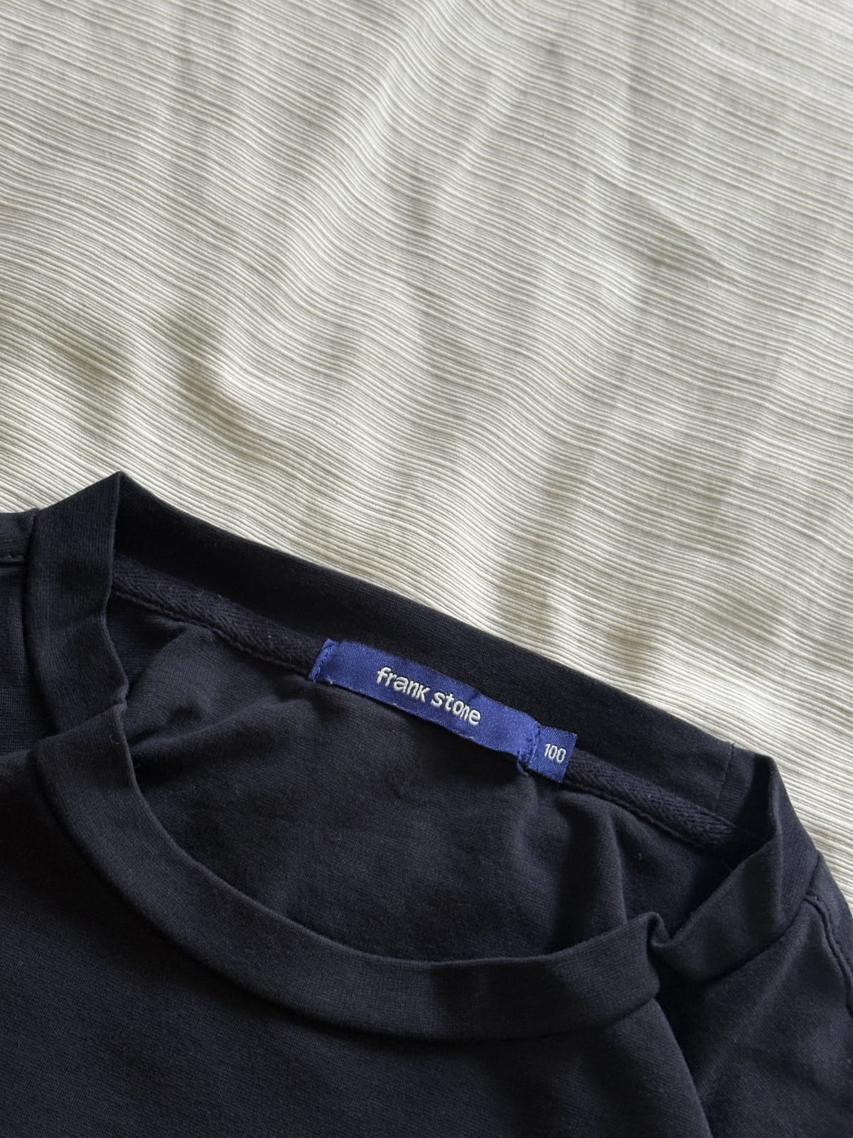 Polera Frank Stone