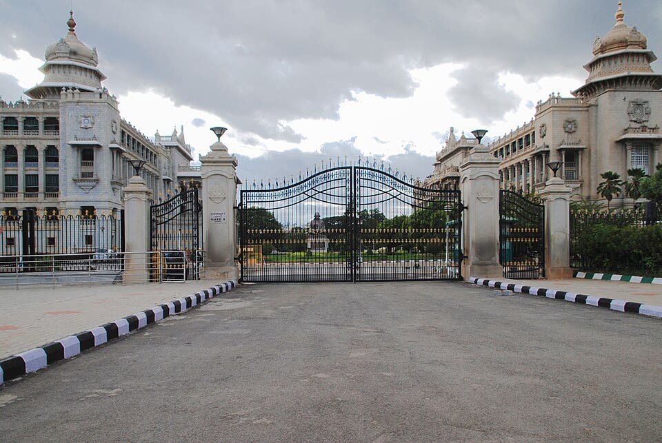 Vidhana Soudha photo 2