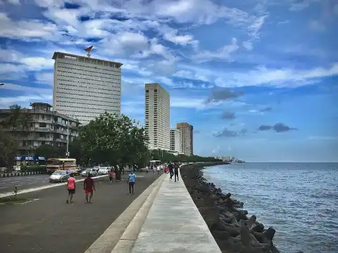 Marine Drive, Mumbai