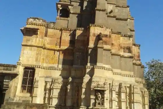 Omkareshwar temple on Mandhata island above the Narmada river