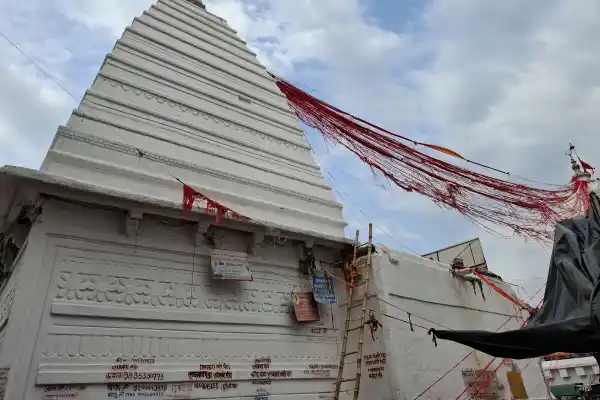 Baba Baidyanath temple spire with the Panchashula in Deoghar, Jharkhand