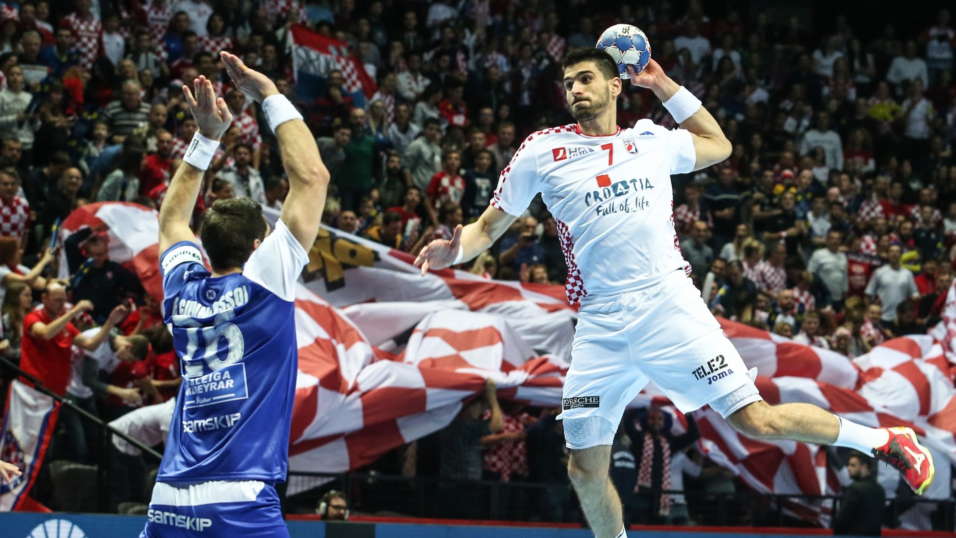 Croatia secures second round at European Handball Championships
