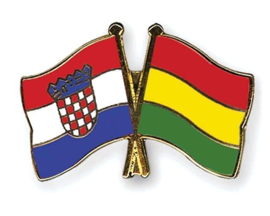 Banderas de Bolivia y Croacia