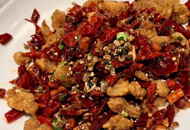 农耕记 Nong Geng Ji CentralWorld: the Hunan restaurant that pounds the chili at your table