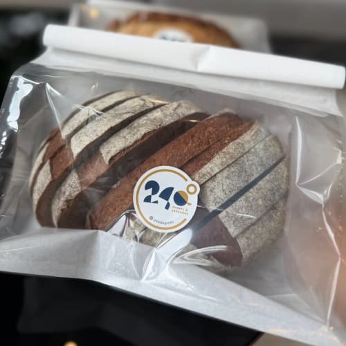 240 Degrees: Naturally Leavened Sourdough, House-Fermented, 240 Baht a Loaf รูปที่ 2