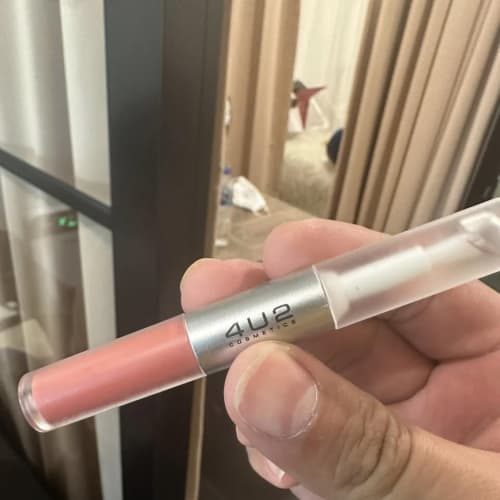 4U2 Mirror Lip Gloss: The Glam Look of Um Taweeporn, Miss Grand 2023 รูปที่ 1